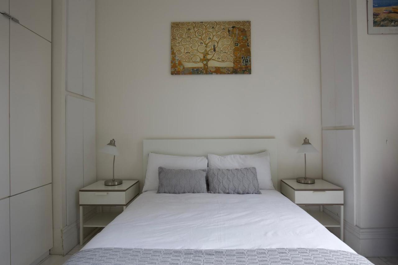Large 2 Beds Flat Overlooking Clapham Common Park 伦敦 外观 照片