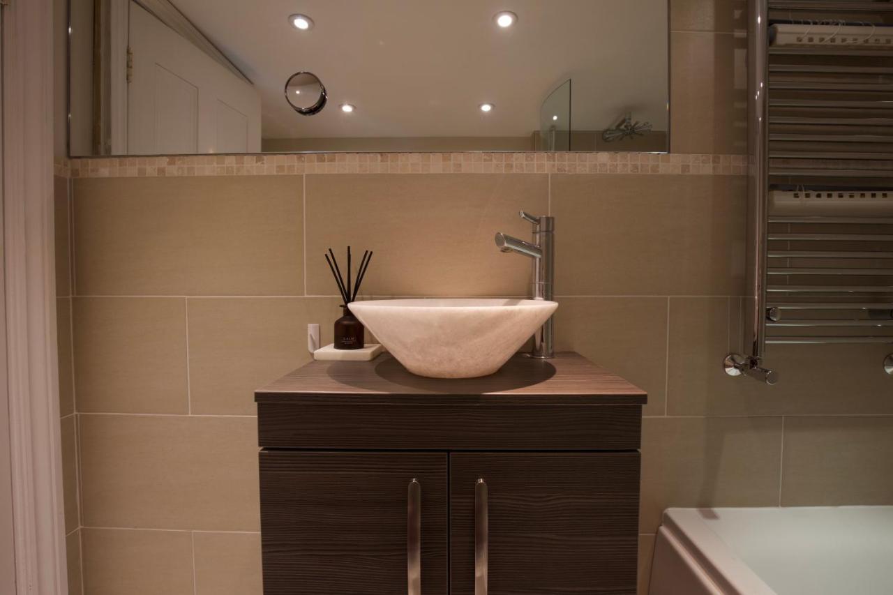 Large 2 Beds Flat Overlooking Clapham Common Park 伦敦 外观 照片